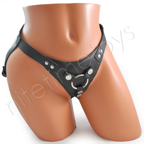 Fetish Fantasy Leather Low-Rider Harness - Click Image to Close